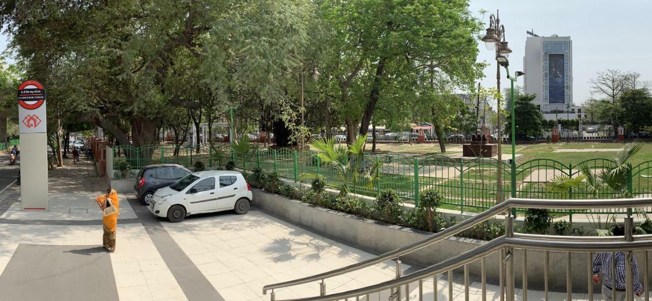 Gemini Continental, Hazratganj Hotel Lucknow Buitenkant foto